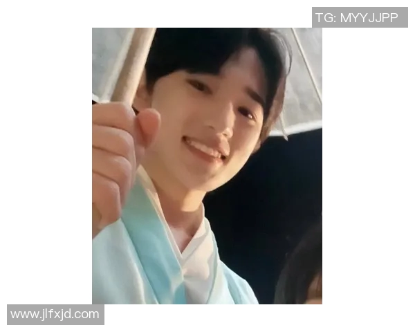 科迪禁区连得四分，镜头寻父暖心瞬间